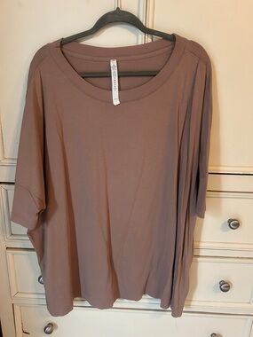 Lululemon All Yours Boyfriend Box Tee